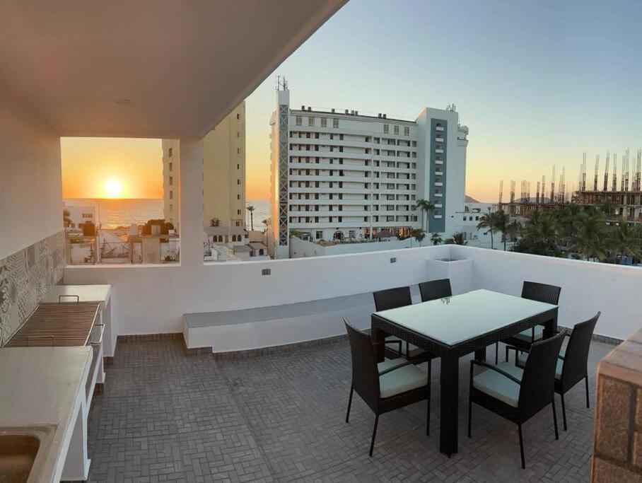2Br/2Ba Condo 1 Block To Ocean! - Unit #5 Mazatlan Luaran gambar